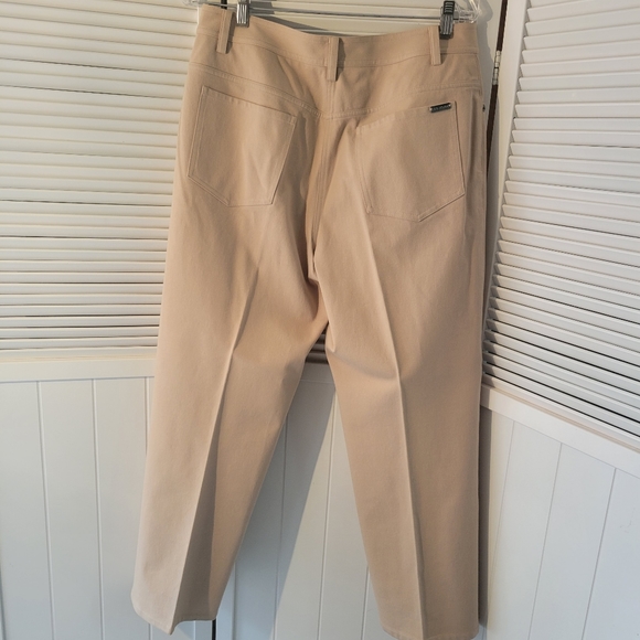 St John Tan SZ 12 Jeans with silver button and silver St John emblem - Picture 6 of 8